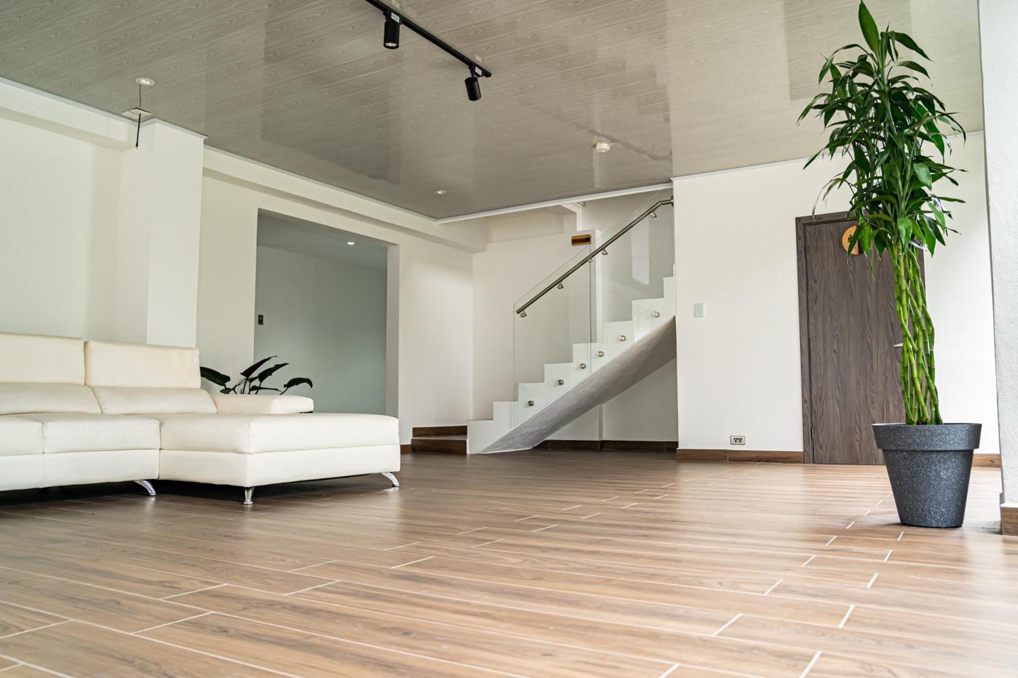 333 Loft 334 *