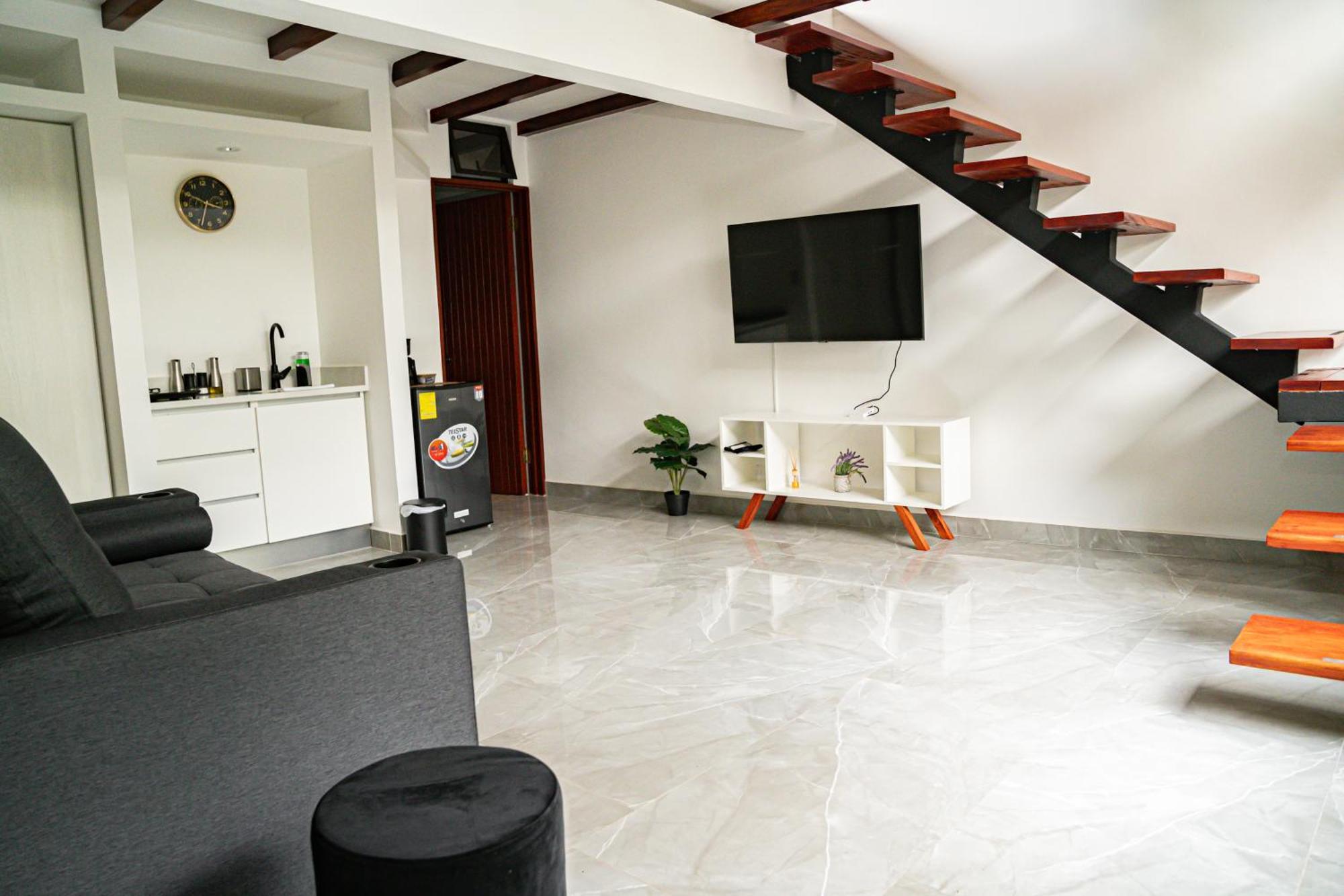 Lodge 333 Loft 334 *